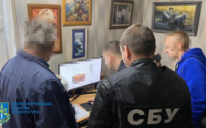 Викрито двох колаборантів на Дніпропетровщині, які заперечували збройну агресію РФ та схвалювали окупацію, – Офіс генпрокурора