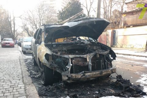 В Одессе сожгли Lexus близкого к нардепу Голубову депутата горсовета