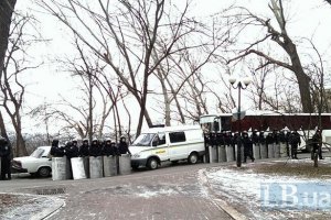 З Донецька та Запоріжжя виїхали до Києва по 10 автобусів міліції