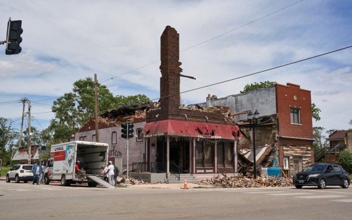 У США кількість жертв штормів збільшилася до понад 25 