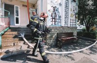 У київській багатоповерхівці зайнялася пожежа, є жертва