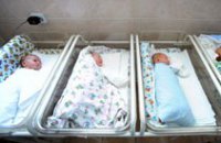 Количество осложненных родов в Украине уменьшается