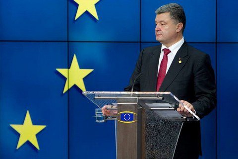 Порошенко летит в Брюссель на мини-саммит Украина-ЕС