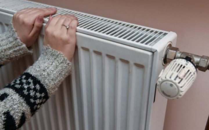 ​У Києві після обстрілу без тепла залишилися понад 5600 багатоповерхівок