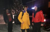 У Карпатаx відшукали туриста, який заблукав під час катання на лижах