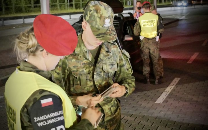 Польща опівночі відновила контроль на кордонах із Німеччиною та Литвою