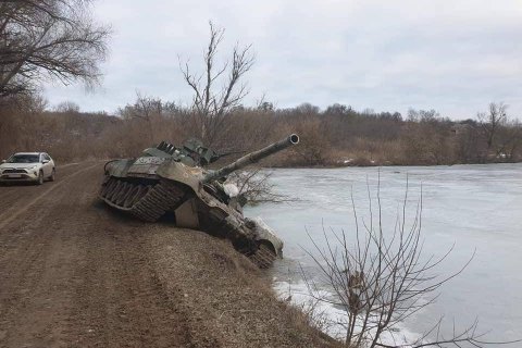 Російські війська зайняли місто Тростянець на Сумщині