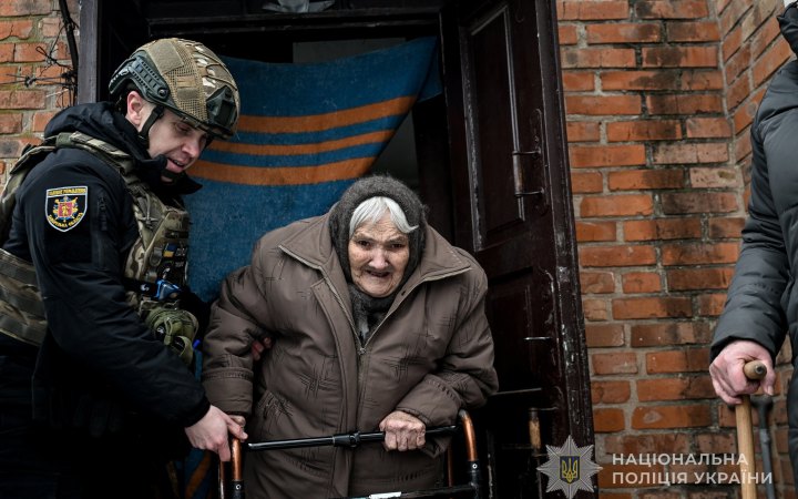 З прифронтових Таврійського та Юрківки на Запоріжжі евакуювали 11 людей 