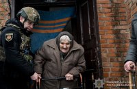 З прифронтових Таврійського та Юрківки на Запоріжжі евакуювали 11 людей 