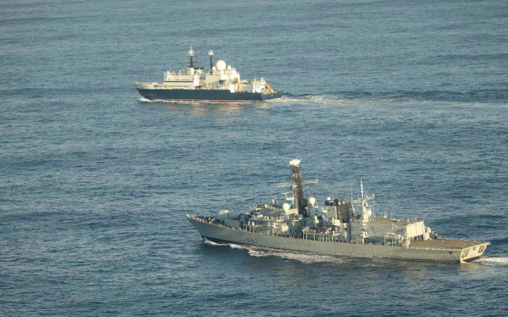 FT: російський корабель «Янтар» шпигує за підводними кабелями Європи