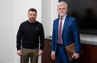 Зеленський і президент Чехії обговорили продовження чеської ініціативи щодо постачання артснарядів