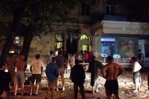 Саакашвили позвал одесситов на чай во взорванное кафе