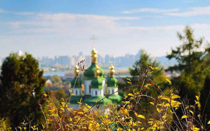 У Києві в квітні зафіксували 13 температурних рекордів