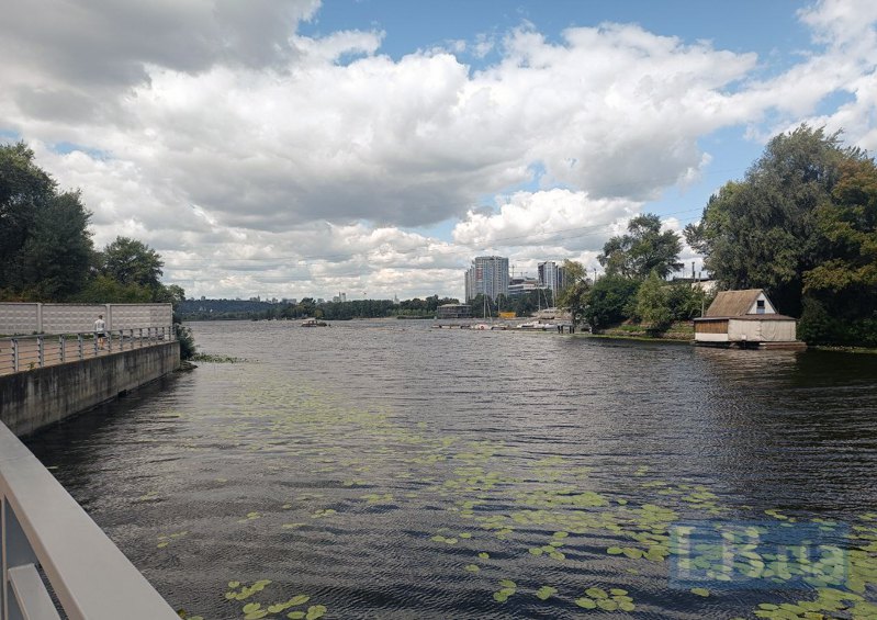 Доступ до набережної Дніпра відкритий
