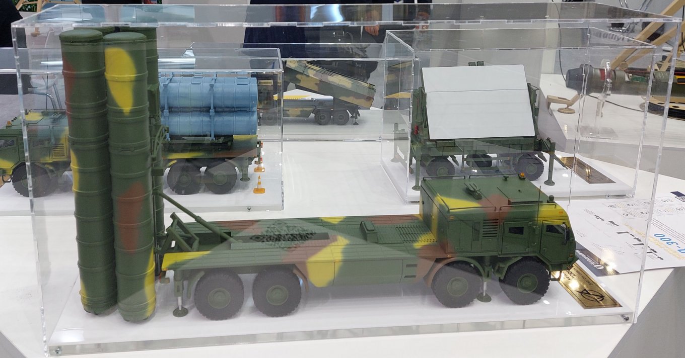 Макет пускової СД-300 був вперше представлений на виставці 'Зброя та Безпека-2021'
