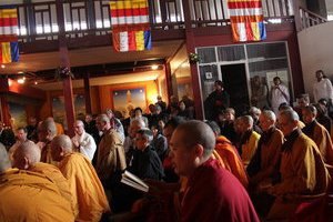 В Китае коммунистов призвали подружиться с тибетскими монахами
