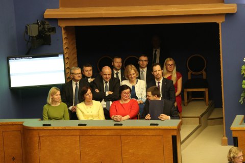 Уряд Естонії пішов у відставку