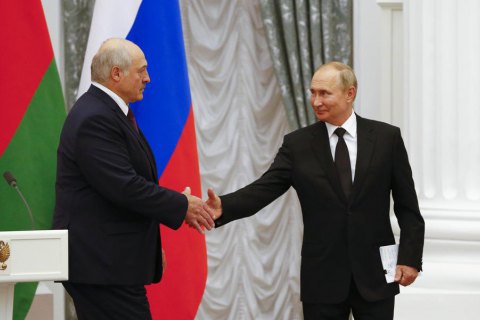 Лукашенко угрожает совместно с Россией воевать против Украины