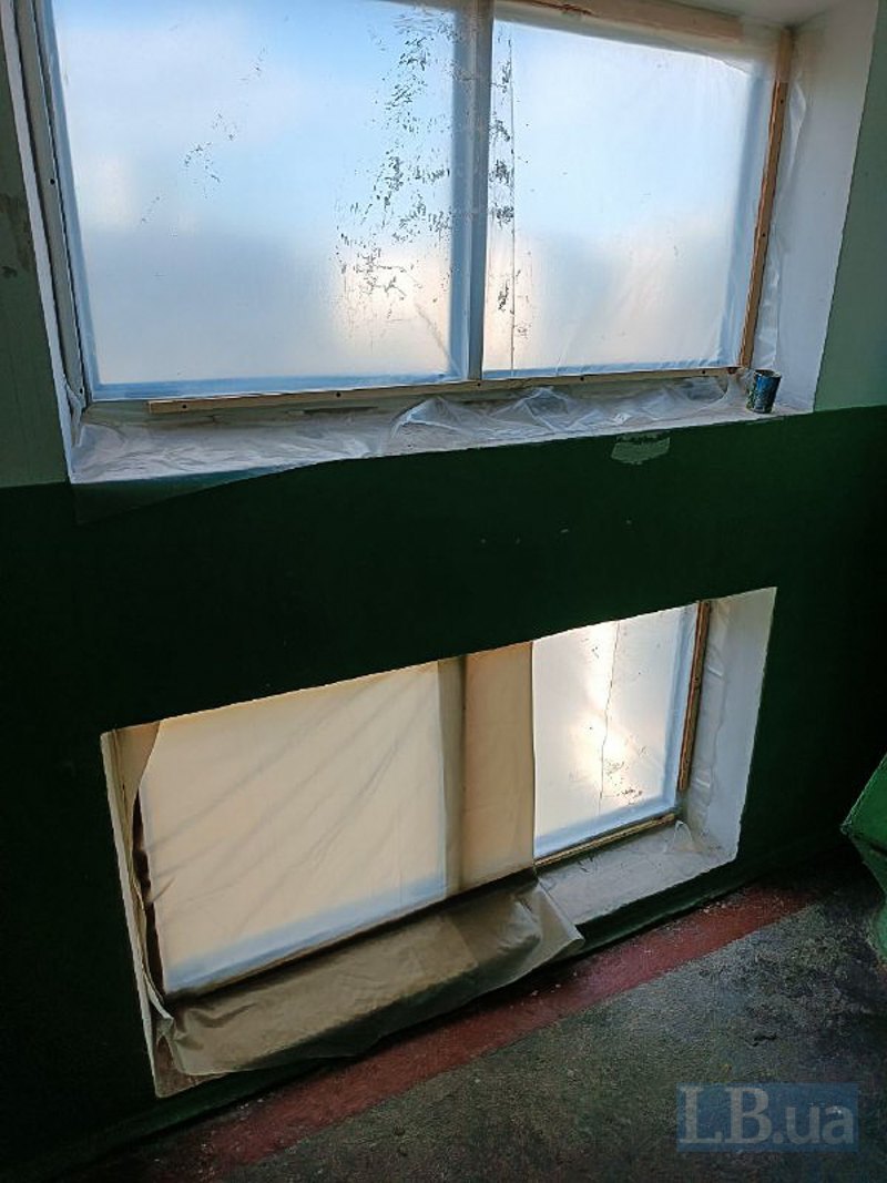 Будинок на вулиці Тичини в Києві, який постраждав під час атаки 23 березня