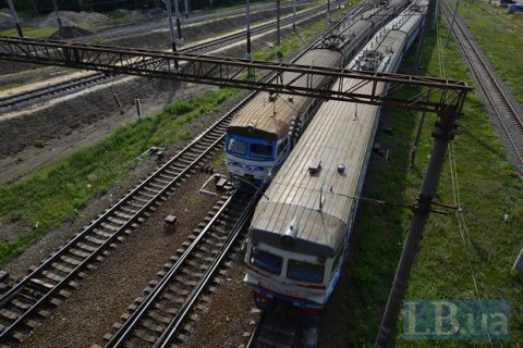 "Укрзализныця" пригрозила сократить количество пригородных поездов