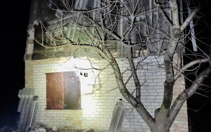 Росіяни знову обстріляли Нікопольщину, пошкоджені будинки та лінії електропередачі