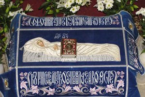 Плащаниця Пресвятої Богородиці перебуватиме в Україні ще три тижні