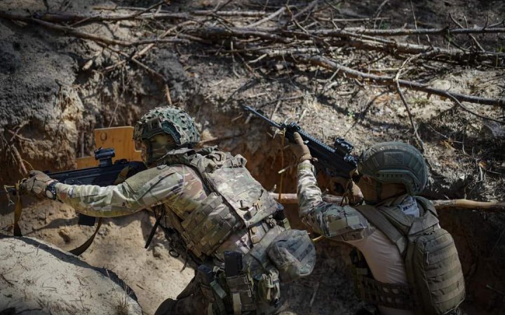 Ворог масовано атакує позиції Сил оборони на Луганщині