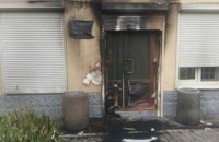 В Каменском и Кривом Роге подожгли офисы "Оппоблока"