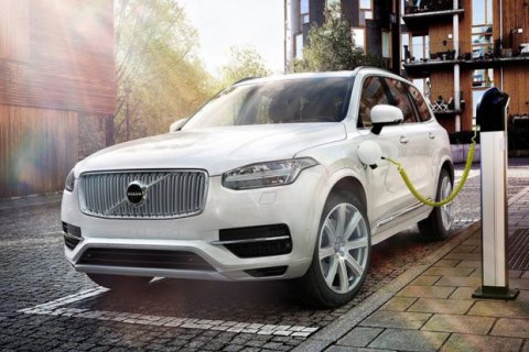 Усі нові Volvo з 2019 року матимуть версію з електричним двигуном