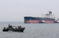 Компанії переглянуть страховки для суден, які проходять через Перську затоку та Ормузьку протоку