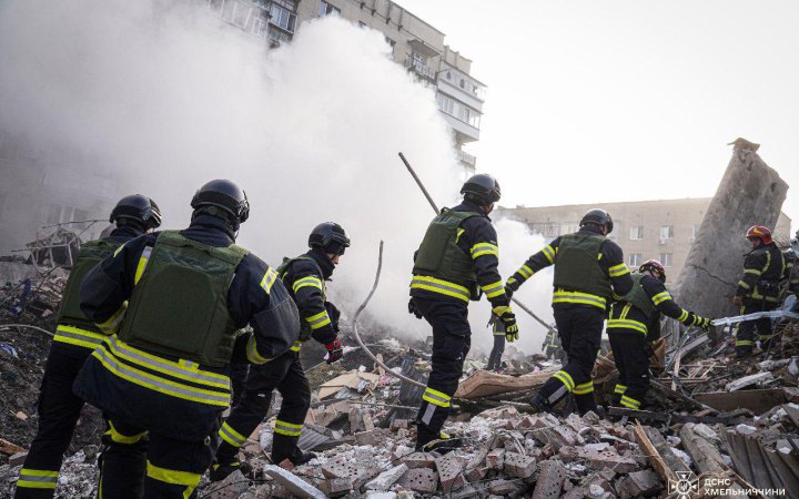 Унаслідок російських обстрілів на Хмельниччині загинула людина