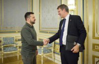 Зеленський і міністр оборони Данії обговорили постачання Україні винищувачів і систем ППО
