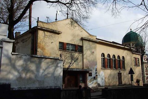 Судові виконавці виселили Російський культурний центр з будівлі