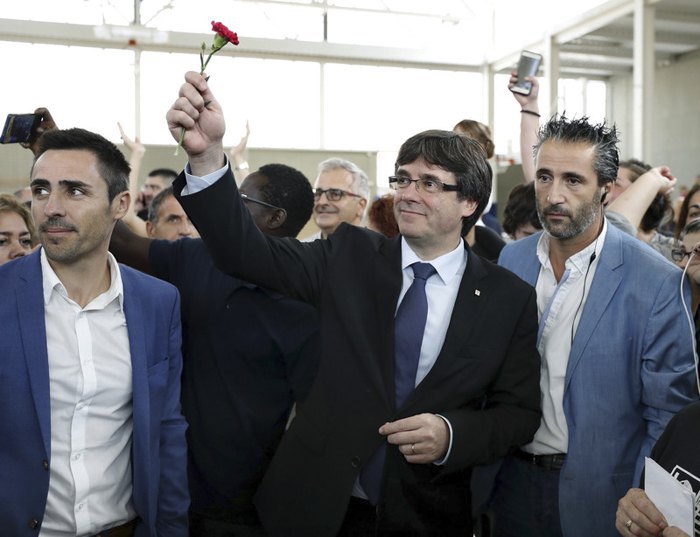 Президент Каталонии Карлес Пучдемонт после голосования