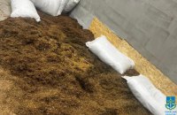 На Полтавщині судитимуть 11 осіб за участь у схемі з виготовлення контрафакту цигарок та алкоголю