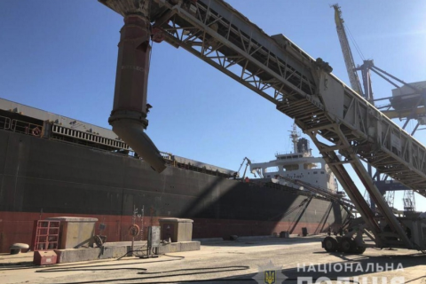 Поліція запобігла незаконному вивезенню зерна на $7 млн 