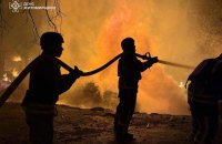 Житомирщина вночі зазнала комбінованих атак РФ, постраждав рятувальник