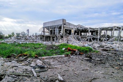 В сети появились фото разрушенного Луганского аэропорта