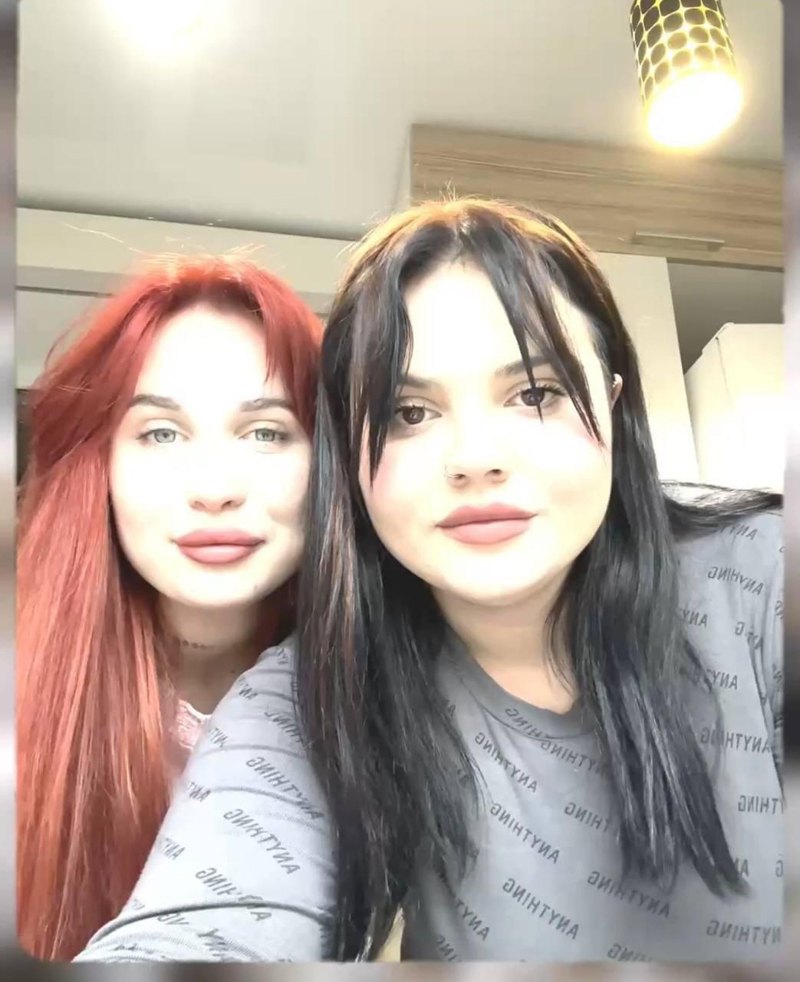 Хомʼяк із сестрою, яка нині також є військовою