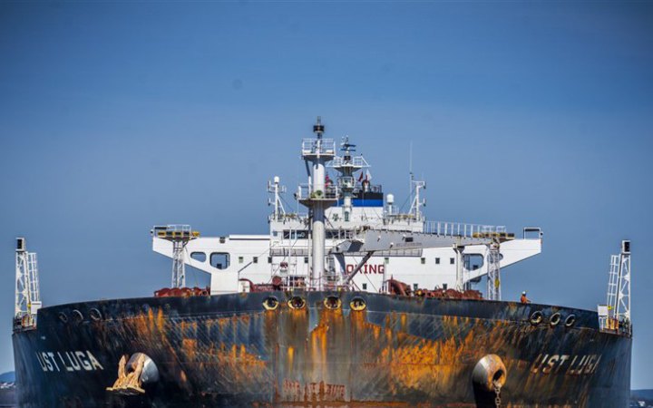 Британія застосувала санкції проти компанії ОАЕ, якій належить 60 російських танкерів, – Bloomberg