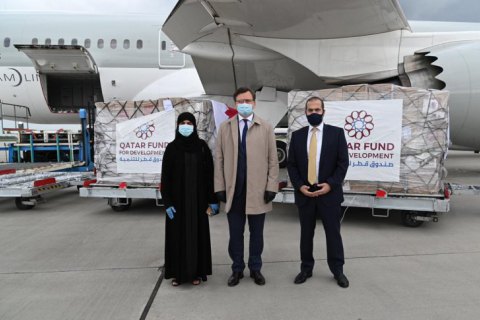 Катар передал Украине 9 тонн гуманитарной помощи для медиков