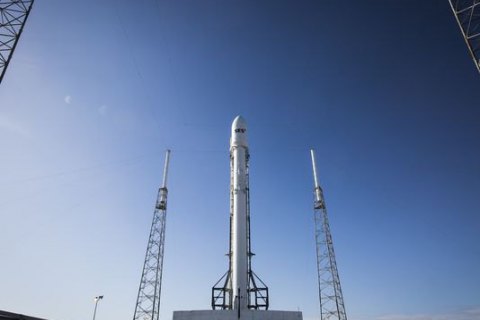 Запуск ракети Falcon 9 перенесли втретє