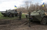 Украинских военных обстреливают под Широкино