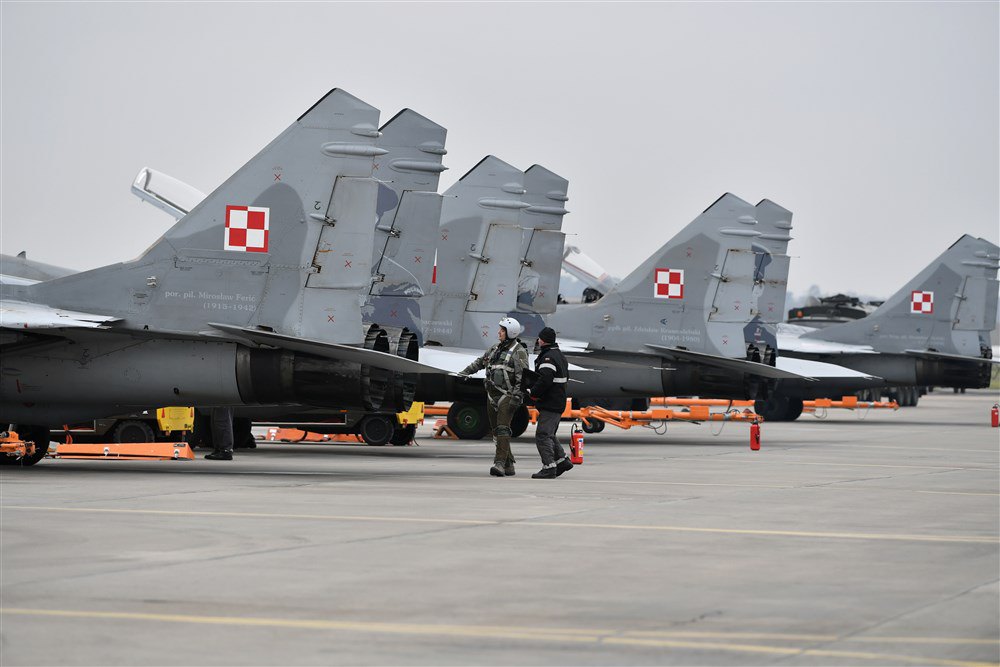 Винищувачі МіГ-29 ВПС Польщі на базі тактичної авіації в Мальборку, Польща, 15 лютого 2023 р