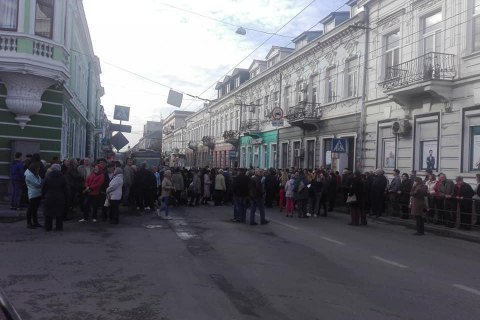 Жителі Тернополя заблокували три центральні вулиці у зв'язку із здорожчанням проїзду в транспорті