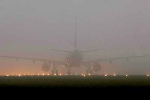 Через туман у Хітроу скасували 100 рейсів