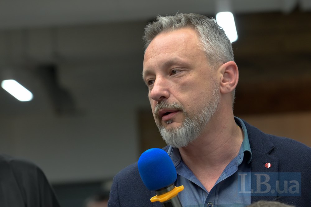 Petro Andryushchenko, advisor to the mayor of Mariupol