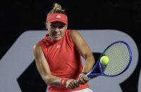 Стародубцева здійснила камбек і перемогла у першому колі Вімблдону-2025