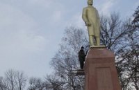 "Свобода" не собирается разрушать новый памятник Ленину в Ахтырке