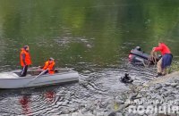 На Полтавщине автомобиль упал в реку, погибли три человека 
